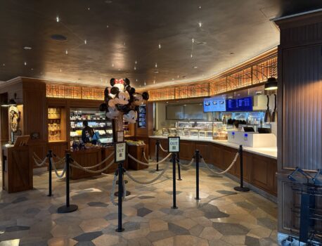ディズニー エクスプローラーズ ロッジで水/ジュース/お酒は買える？自販機やコンビニはある？（Disney Explorers Lodge）